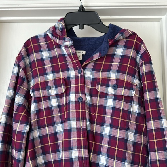 LL Bean fleece lined flannel hooded shirt jacket - Picture 2 of 9